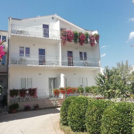 Apartments Vidovic Vodice Esterno foto