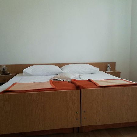 Apartments Vidovic Vodice Esterno foto