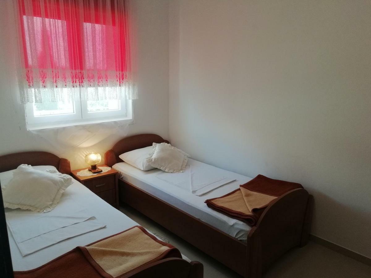 Apartments Vidovic Vodice Esterno foto