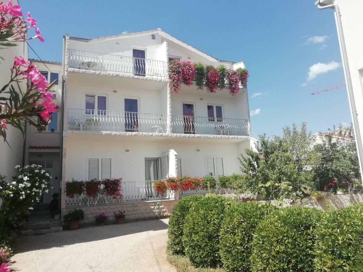 Apartments Vidovic Vodice Esterno foto
