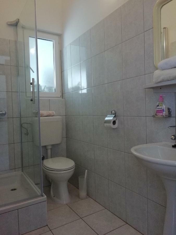 Apartments Vidovic Vodice Esterno foto